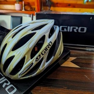 Giro Saros Bike Road Helmet